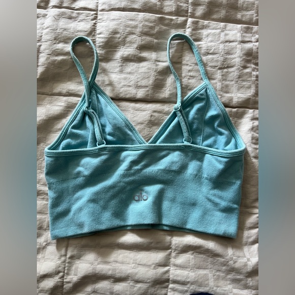 Alo crop top - Picture 2 of 3